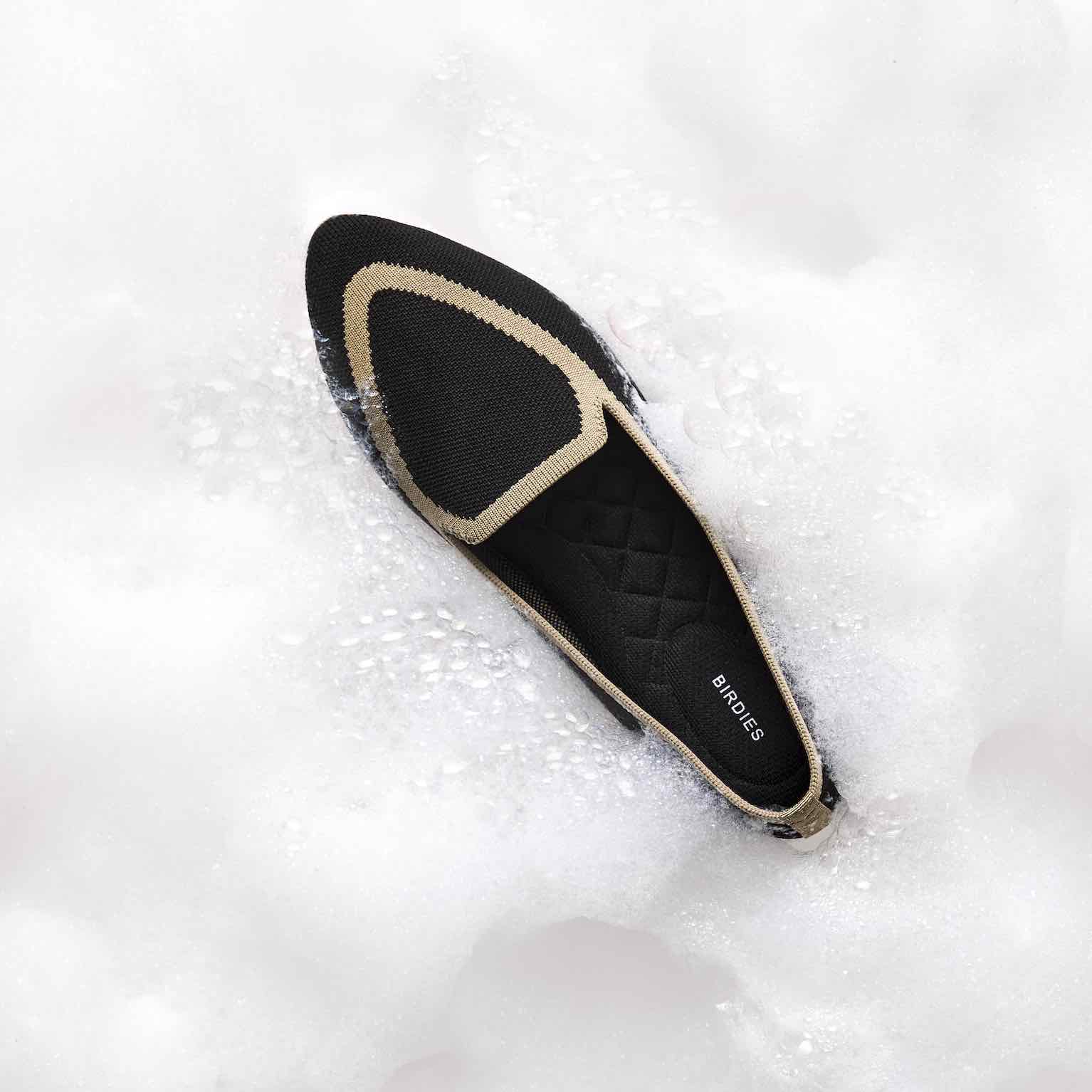 black washable knit flats in bubbles